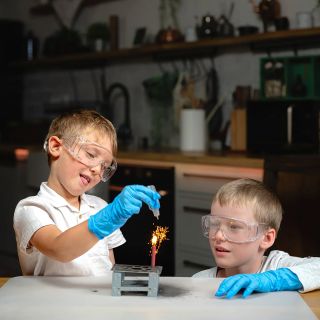 🎄 Soutěž o balíček náhradních chemikálií 🎁 Našli jste pod stromečkem Matelab? Vánoce jsou sice za námi, ale jestě...